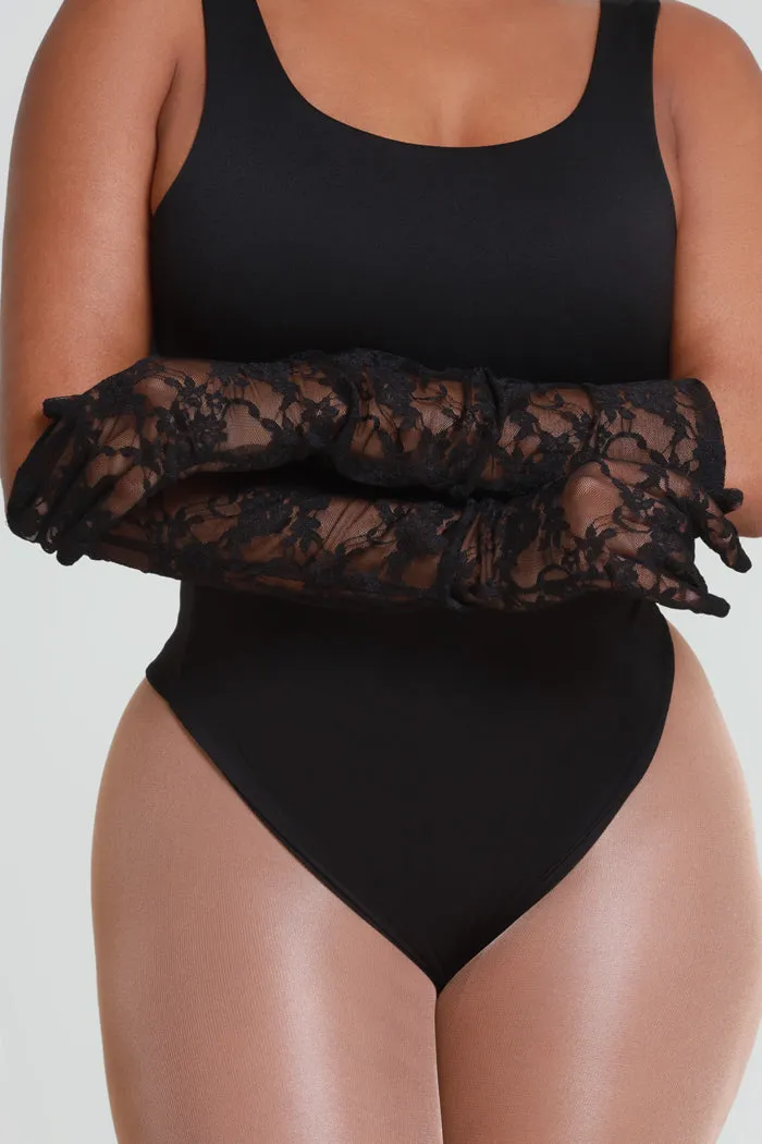 Flatter Me Lace Gloves - Black