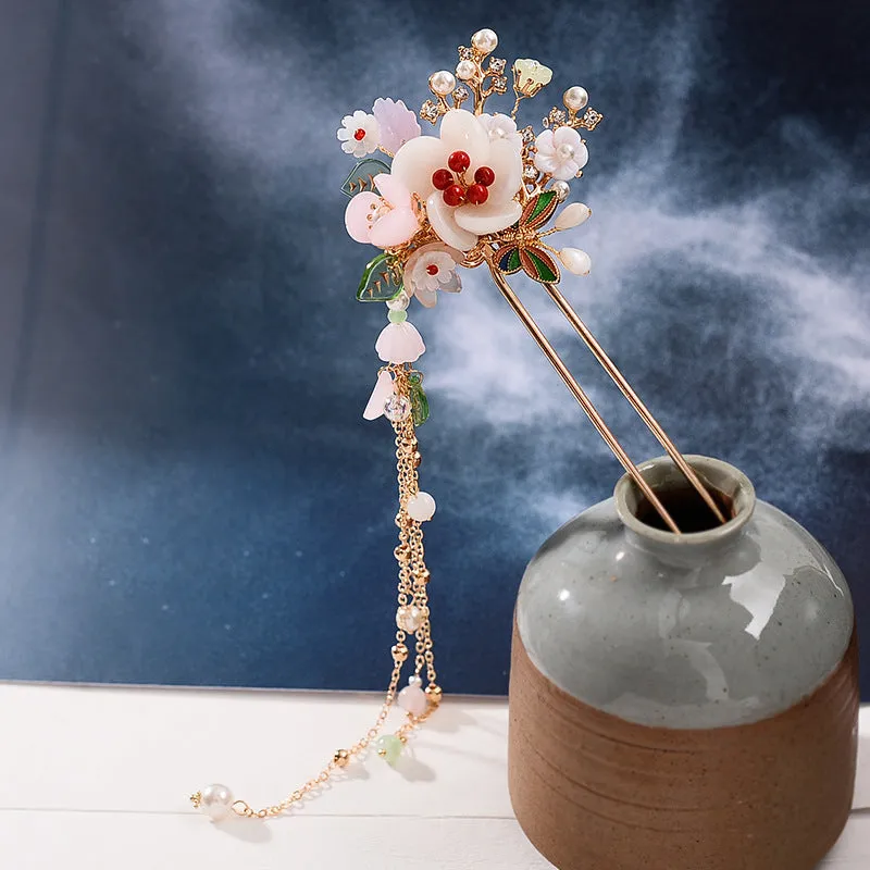 Hanfu Delicate Flower Step Shake Shell Pearl Hairpin
