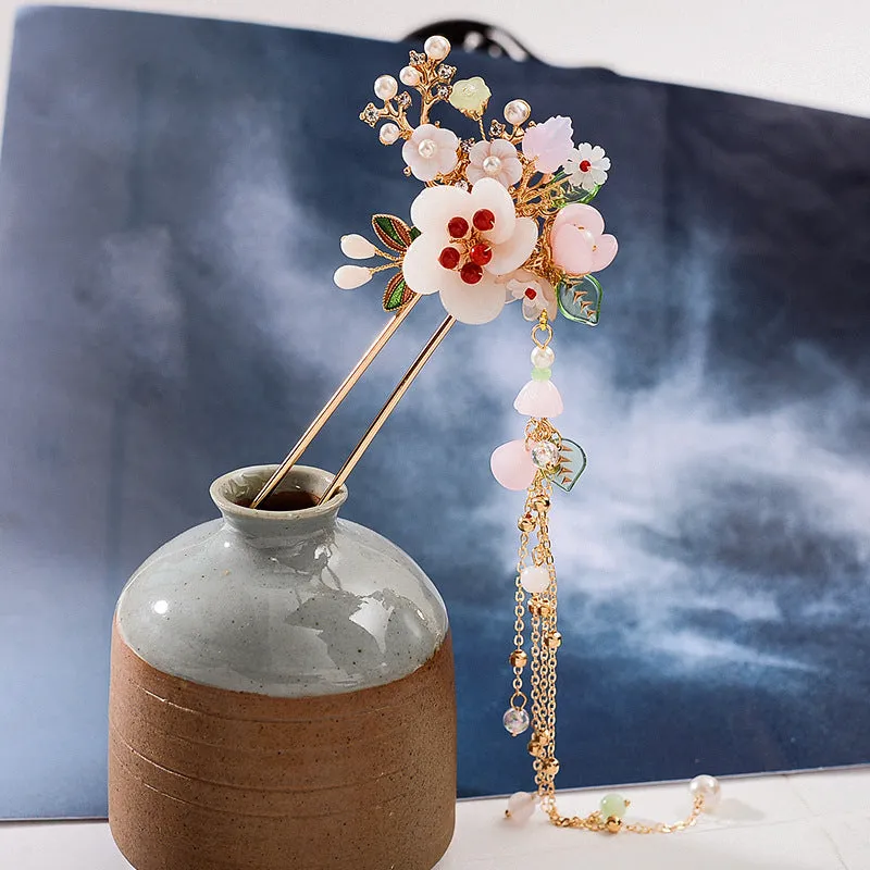 Hanfu Delicate Flower Step Shake Shell Pearl Hairpin