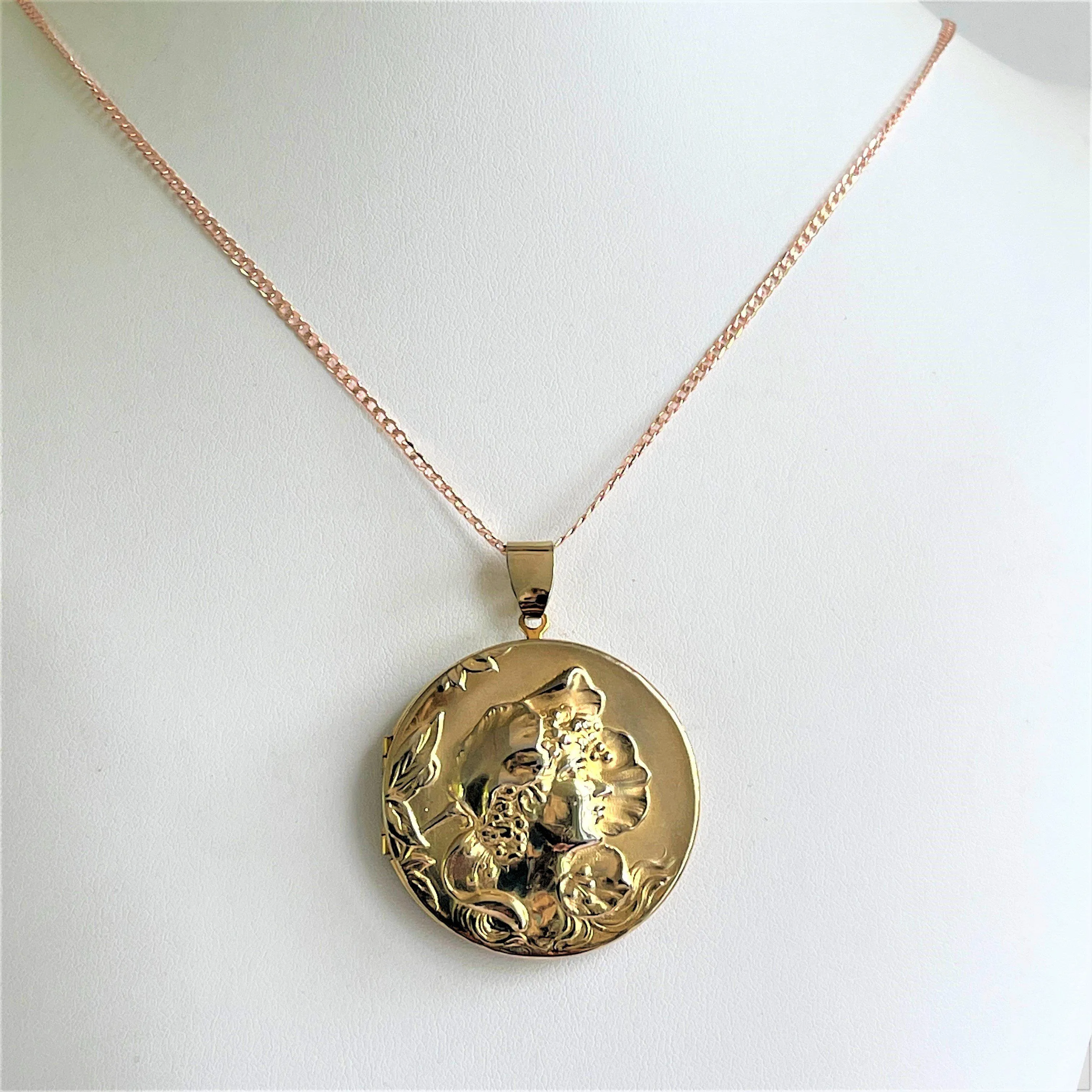 Lady Head Gold Tone Locket & Chain