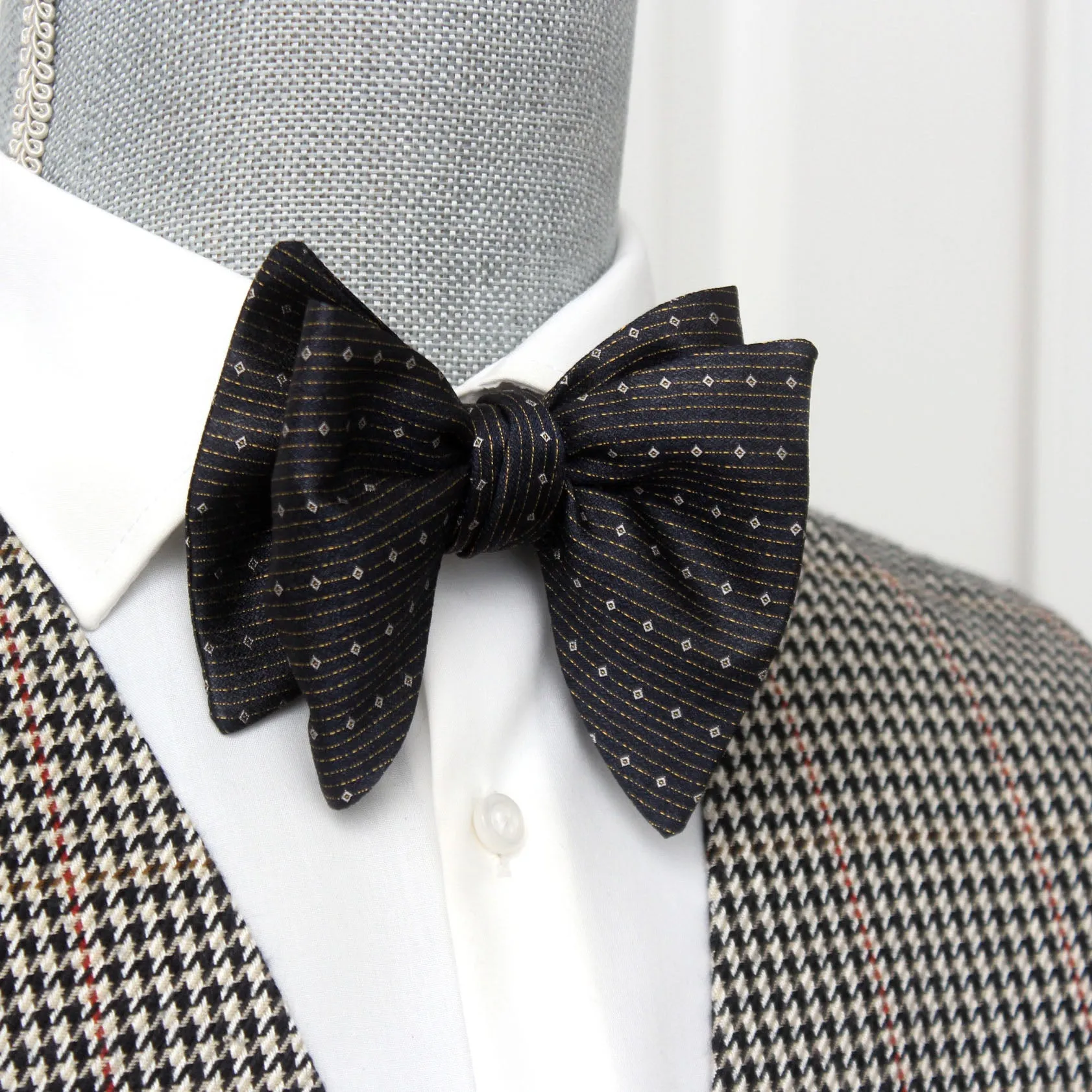 Large Men's Bow tie