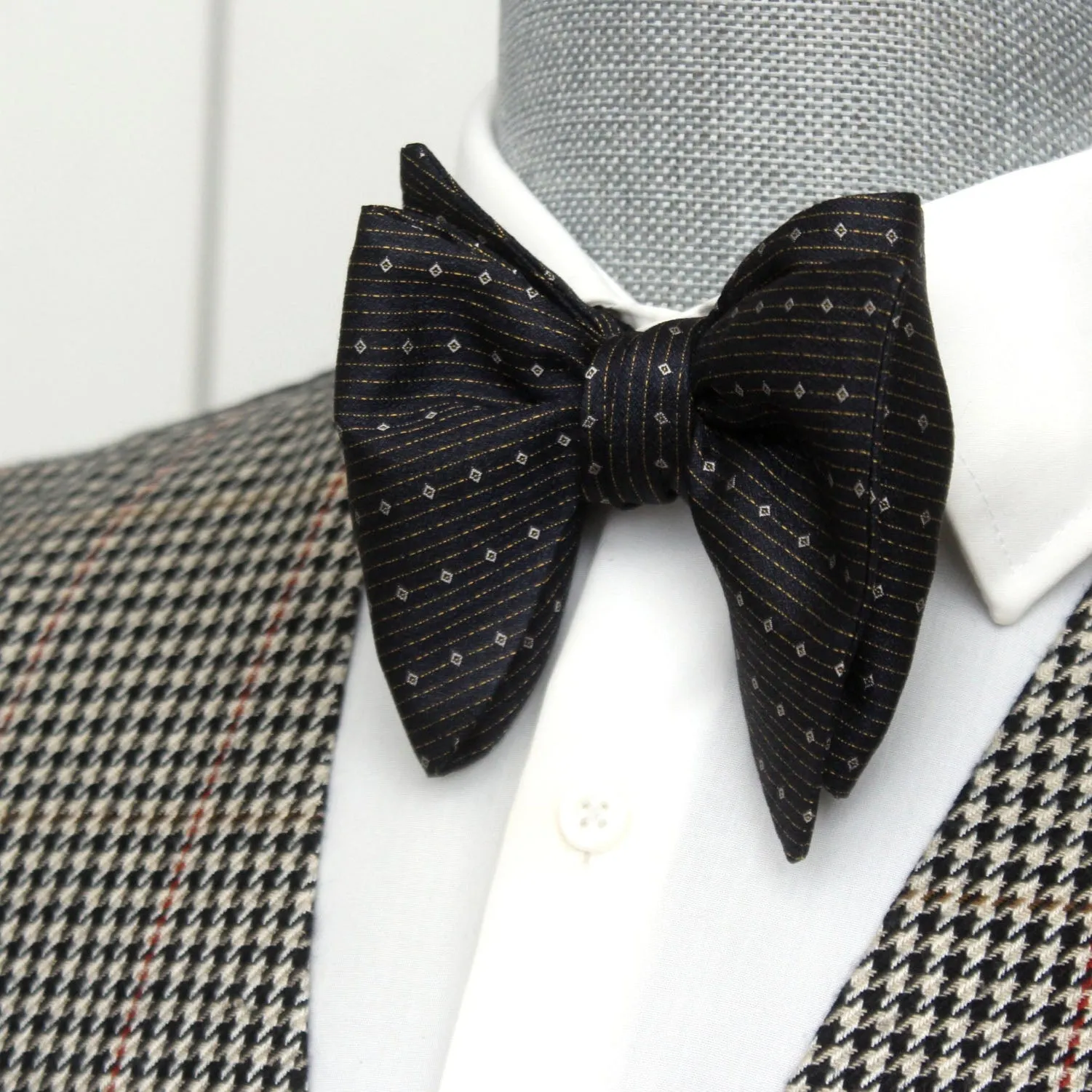 Large Men's Bow tie