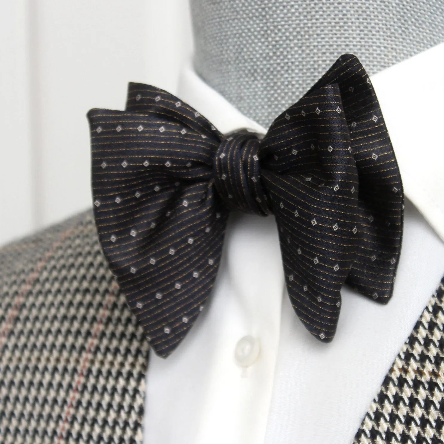Large Men's Bow tie
