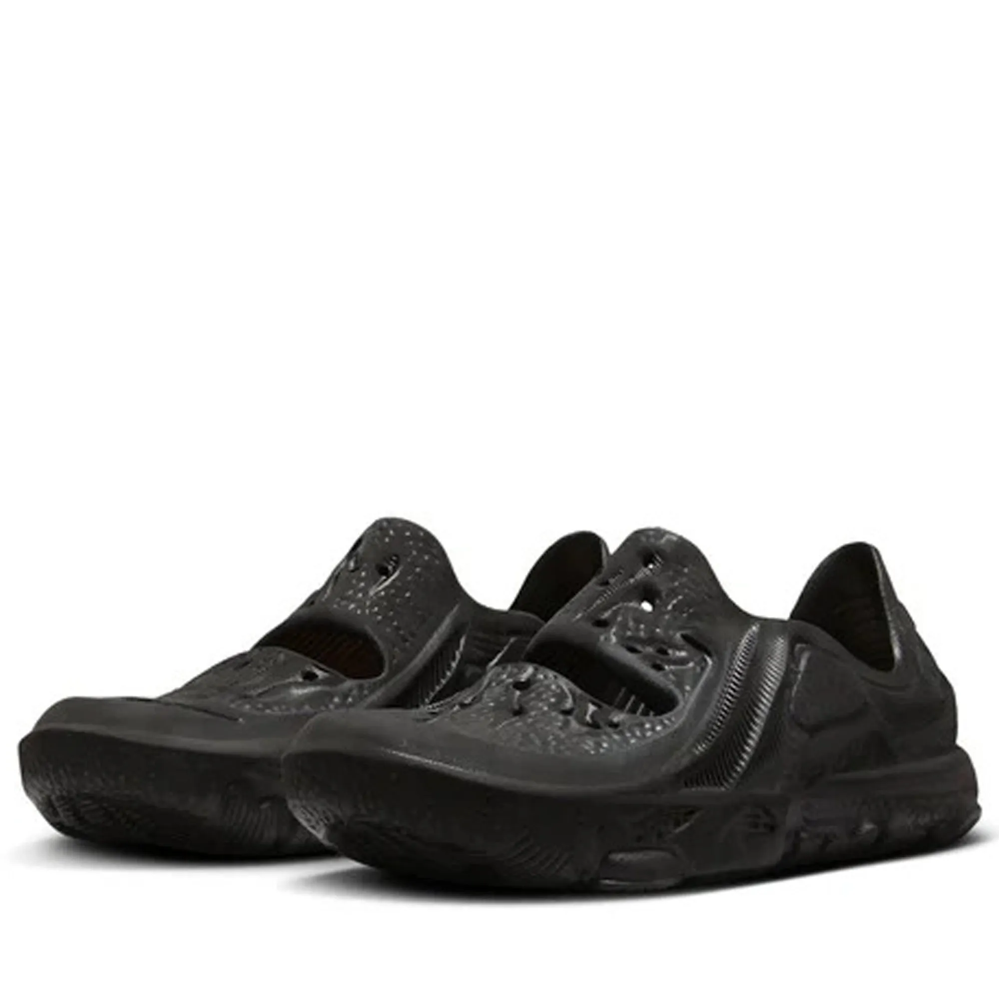 Nike ISPA Universal - Black/Black