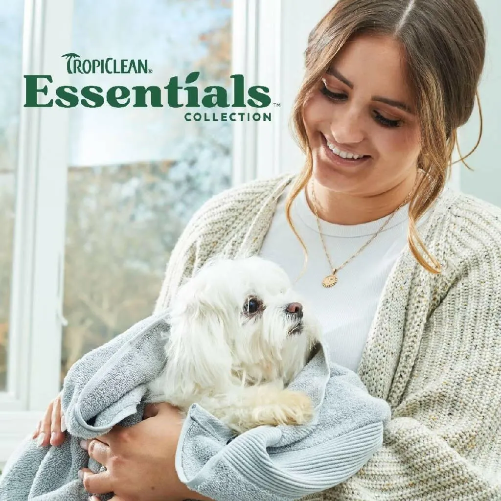 TropiClean Essentials Yuzu Fruit Refreshing Coat Spray For Dogs (8 oz)
